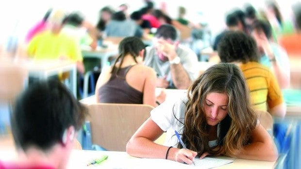 Andalucía mantendrá este curso los exámenes de recuperación de Secundaria en junio