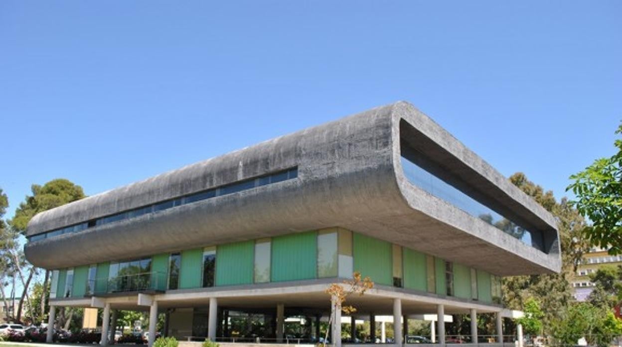 Edificio central de Salud Responde