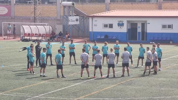 El Córdoba CF se adapta a las islas en la última sesión antes de medirse al Tamaraceite