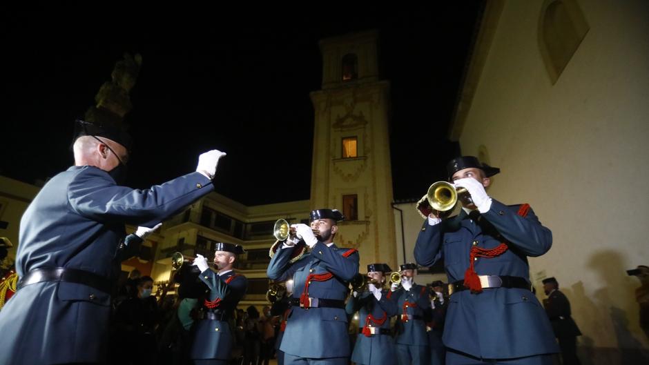 La Guardia Civil toca Retreta como señal de recogida en una Córdoba atestada