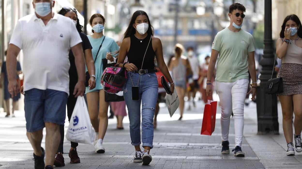 Ambiente de compras en el Centro de Córdoba