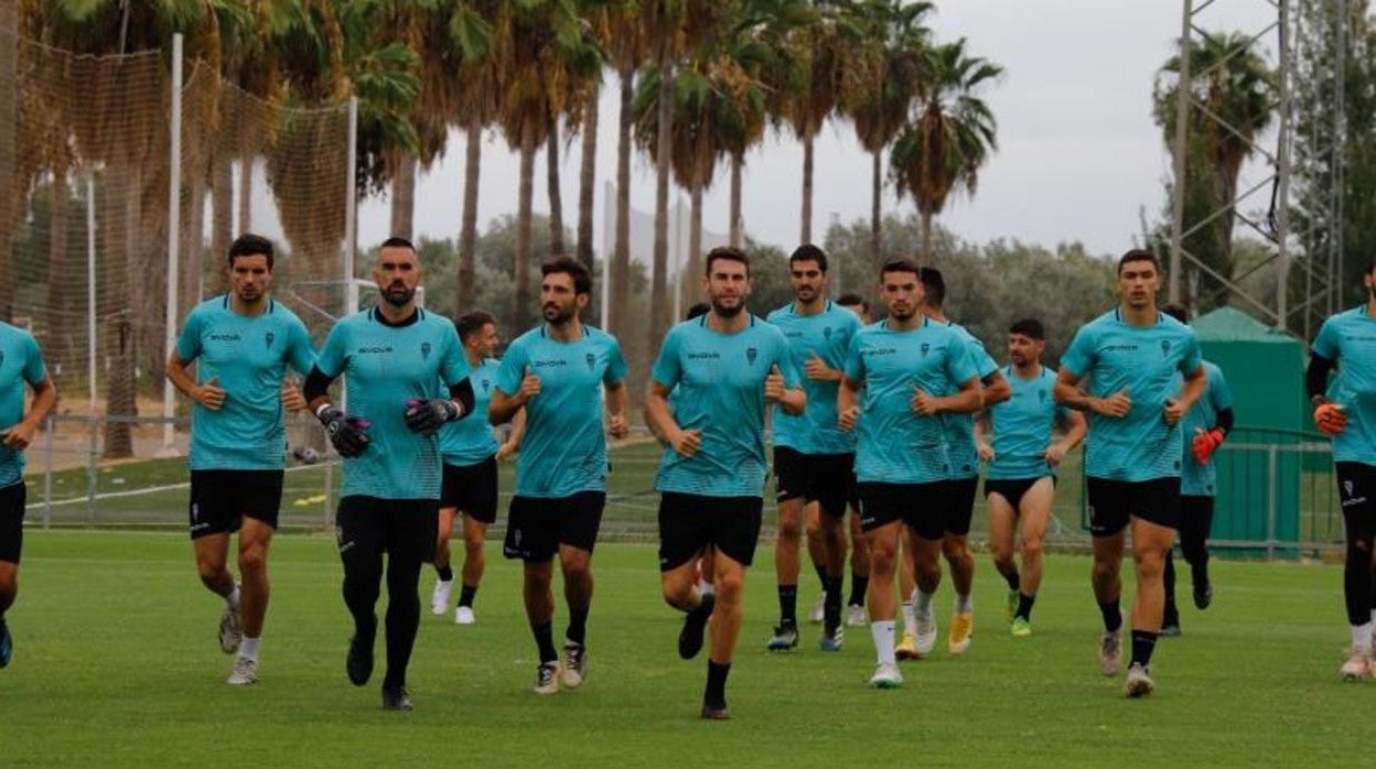 Entrenamiento de la plantilla del Córdoba en la Ciudad Deportiva