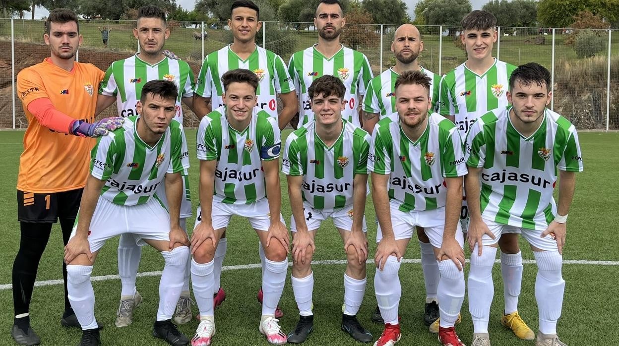 La primera alineación del Atlético Cordobés, de Pepe Escalante, que milita en Segunda Andaluza