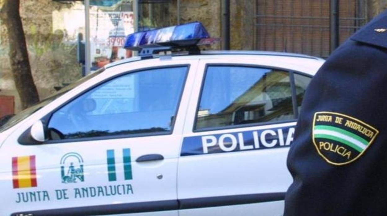 La Policía detiene a una madre por maltatar a sus hijos de 2 y 3 años en en barrio del Guadalquivir en Córdoba