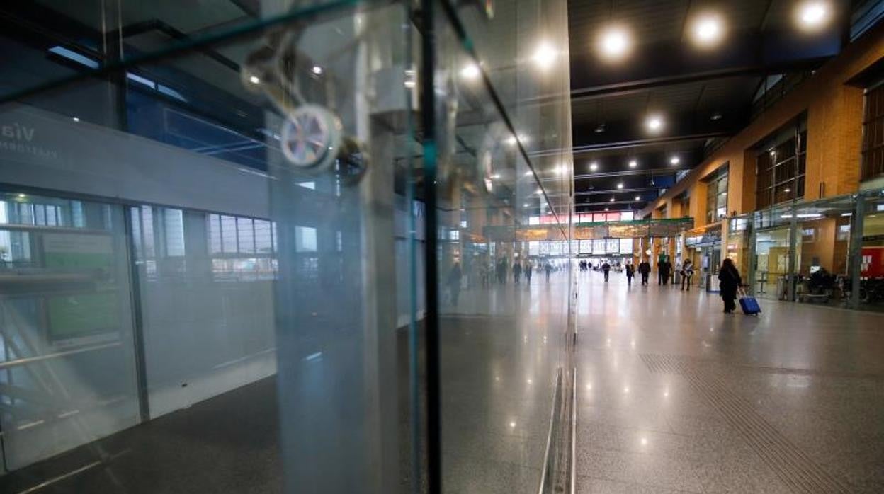 Interior de la estación de Adif en Córdoba durante la pandemia