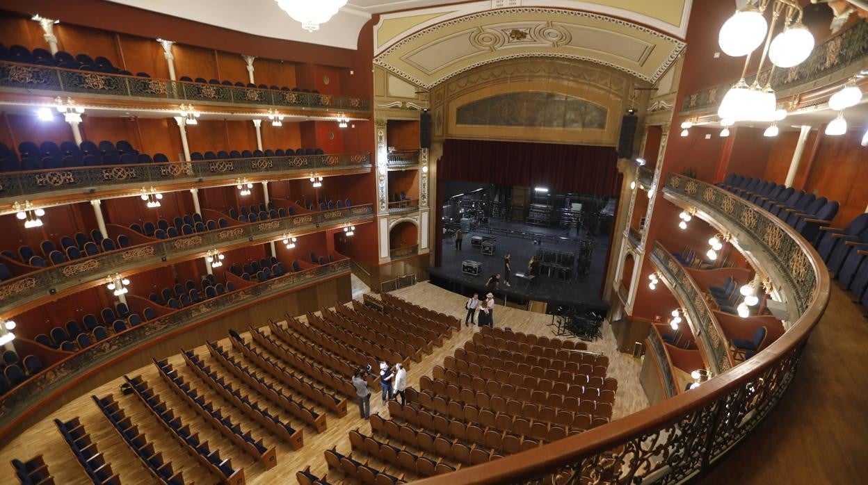 Interior del Gran Teatro de Córdoba, tras la última actuación