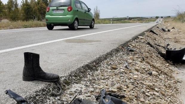 Accidente Córdoba | Heridas cinco personas en el vuelco de un vehículo en la carretera de Baena a Jaén