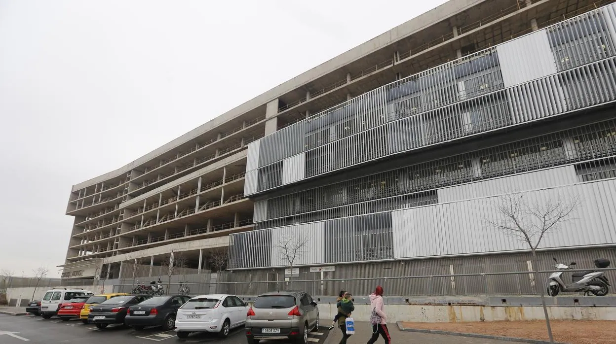 Edificio de preferencia del estadio Arcángel donde Hostecor quiere abrir la Escuela de Hostelería