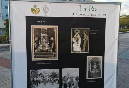 Fotografías antiguas de la hermandad de la Paz en la exposición