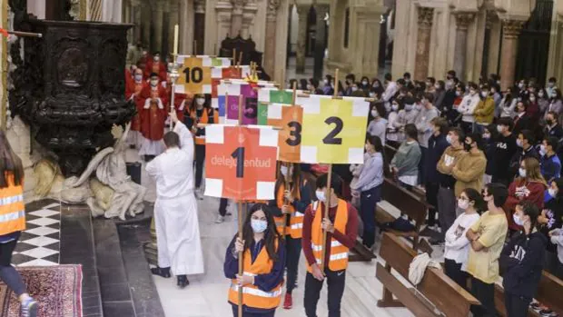 Unos 600 jóvenes peregrinos de Córdoba vuelven al monasterio de Guadalupe