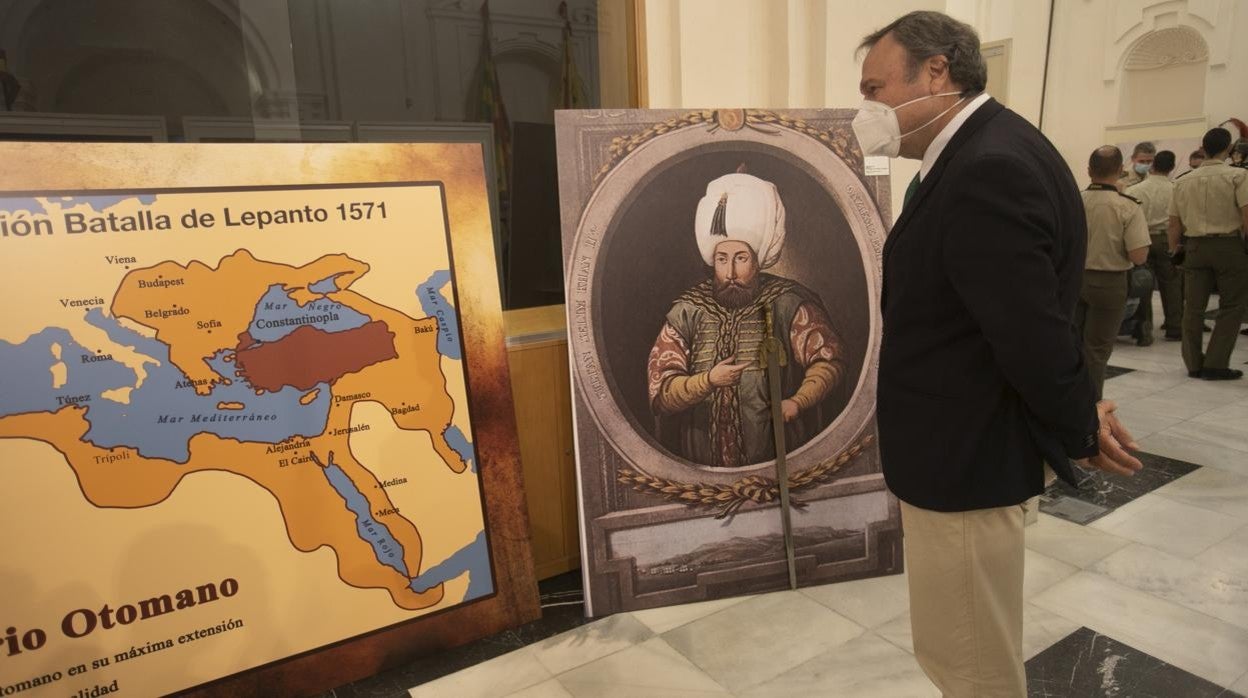 Parte del material de la exposición «Lepanto en la retina de la historia», que se puede ver en Córdoba