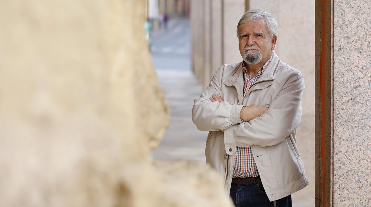 El escultor Paco Luque, fotografiado en Córdoba esta semana