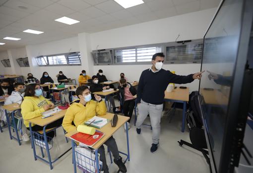 Imagen de los alumnos, hoy en el nuevo instituto de Miralbaida de Córdoba