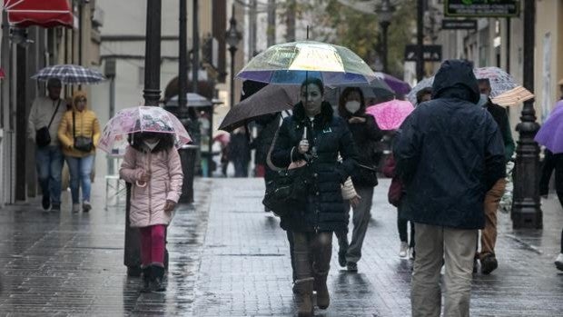 El mal tiempo se prolonga en Córdoba este miércoles: lluvia, tormentas y temperaturas algo más bajas