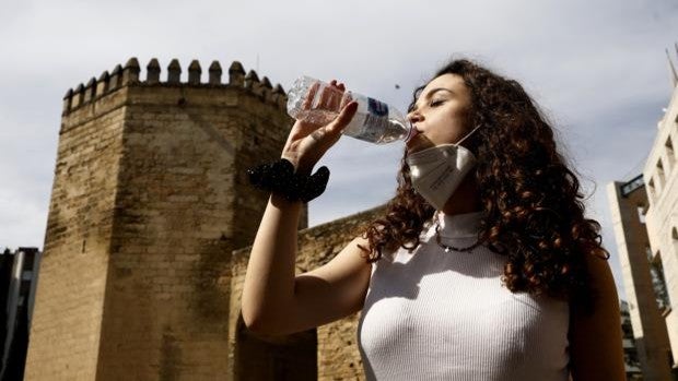 Las temperaturas seguirán su escalada este lunes en Córdoba y llegarán a los 36 grados de máxima