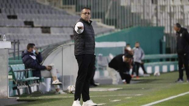 Germán Crespo, entrenador del Córdoba CF: «Estoy muy contento, este equipo no pierde la cabeza»