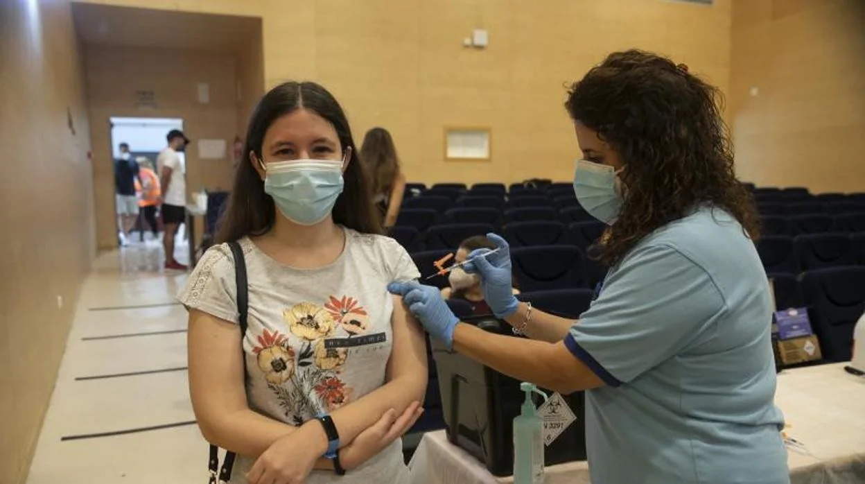 Vacunación de jóvenes en Córdoba