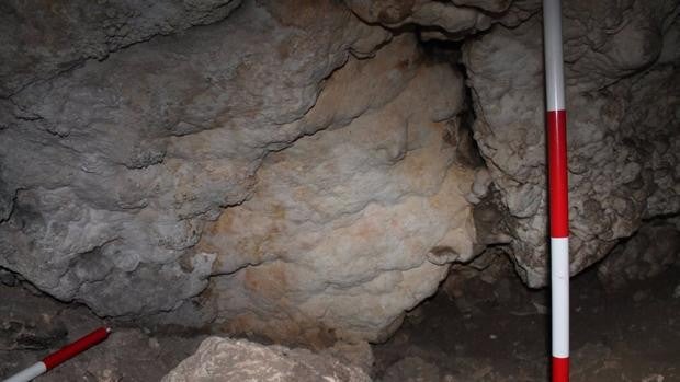 Descubren una nueva pintura rupestre en la Cueva de Nerja