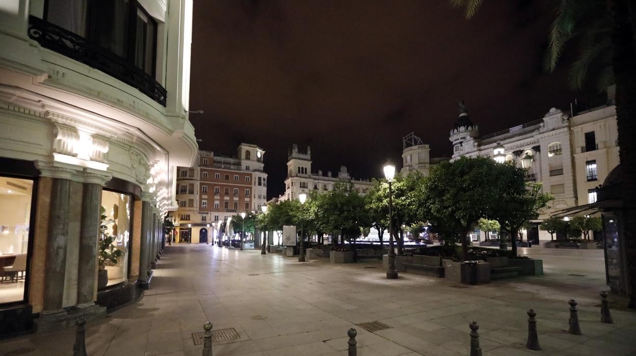 La plaza de Las Tendillas durate la noche