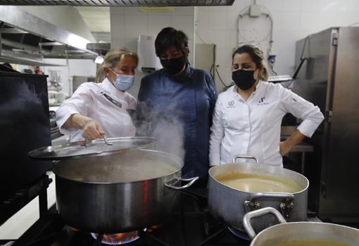 Las tres chef participantes en el menú de la cena