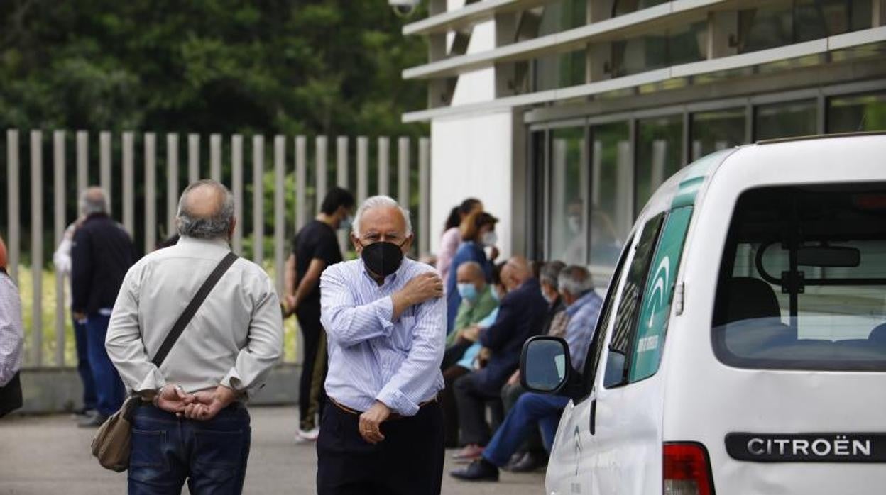 Tercera dosis de refuerzo a los mayores de 70 años este otoño en Córdoba