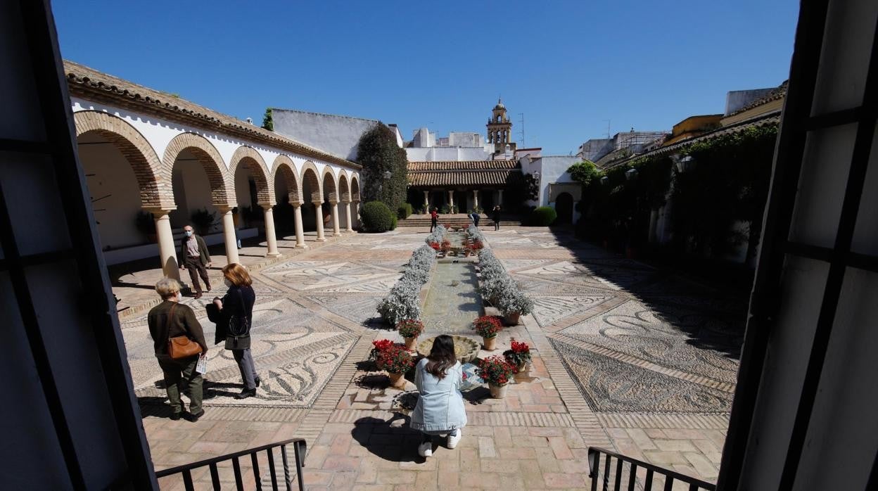 El proyecto plantea actuar en el Patio de Columnas del Palacio de Viana y crear un museo