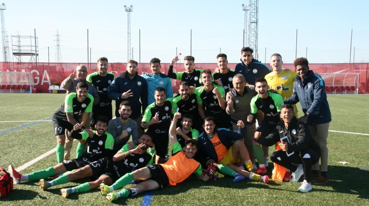 El ciudad de Lucena festeja la victoria ante el Sevilla C