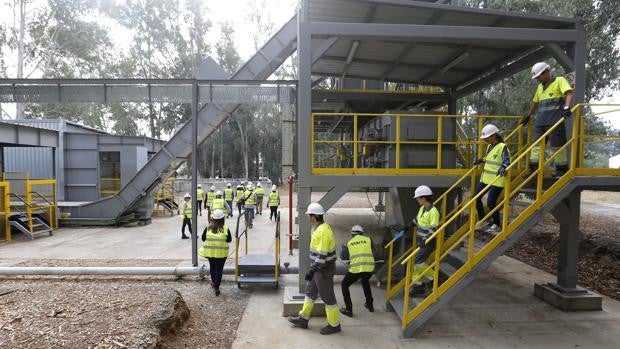 Cosmos plantea traslados y despidos para ajustar la plantilla de la fábrica de Córdoba