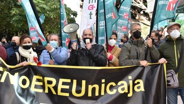 El 91% de los empleados de Unicaja secundan la huelga contra el ERE a sólo horas de que acabe la negociación