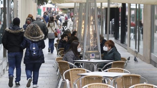 El tiempo en el puente de la Constitución en Córdoba: mínimas bajas y máximas que subirán a 17 grados