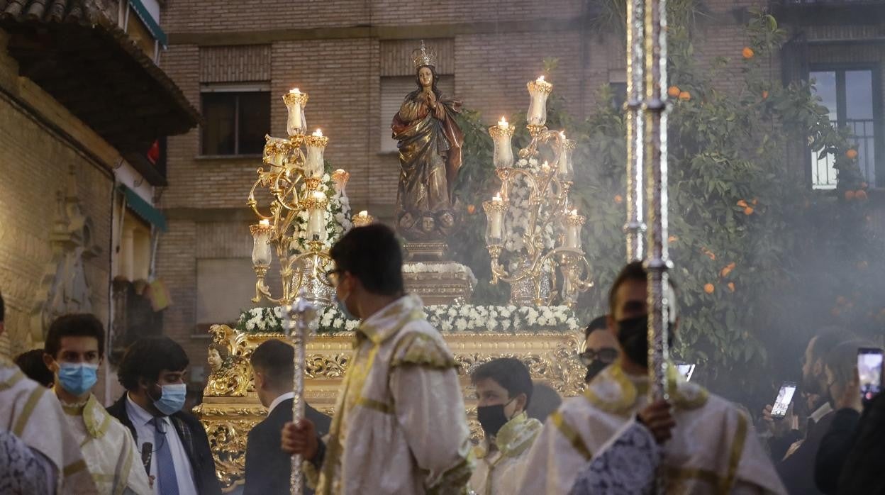 La Inmaculada Concepción, al salir de San Francisco camino de la Catedral de Córdoba