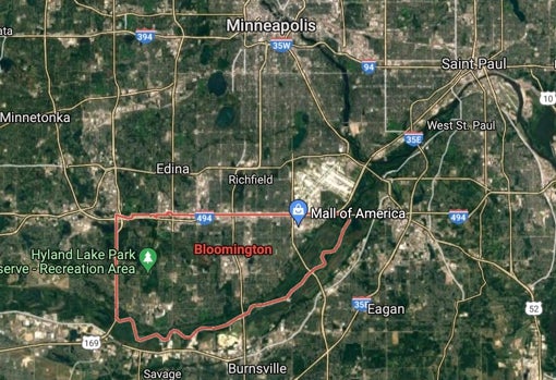 Se encuentra a escasos kilómetros de las dos ciudades más importantes de Minnesota: Minneapolis y Saint Paul