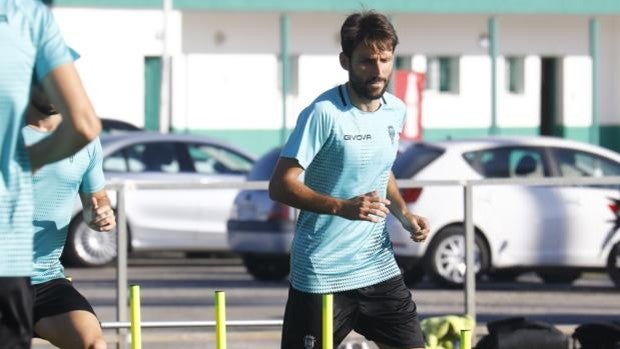 La enfermería del Córdoba CF sigue pendiente de Simo y Bernal