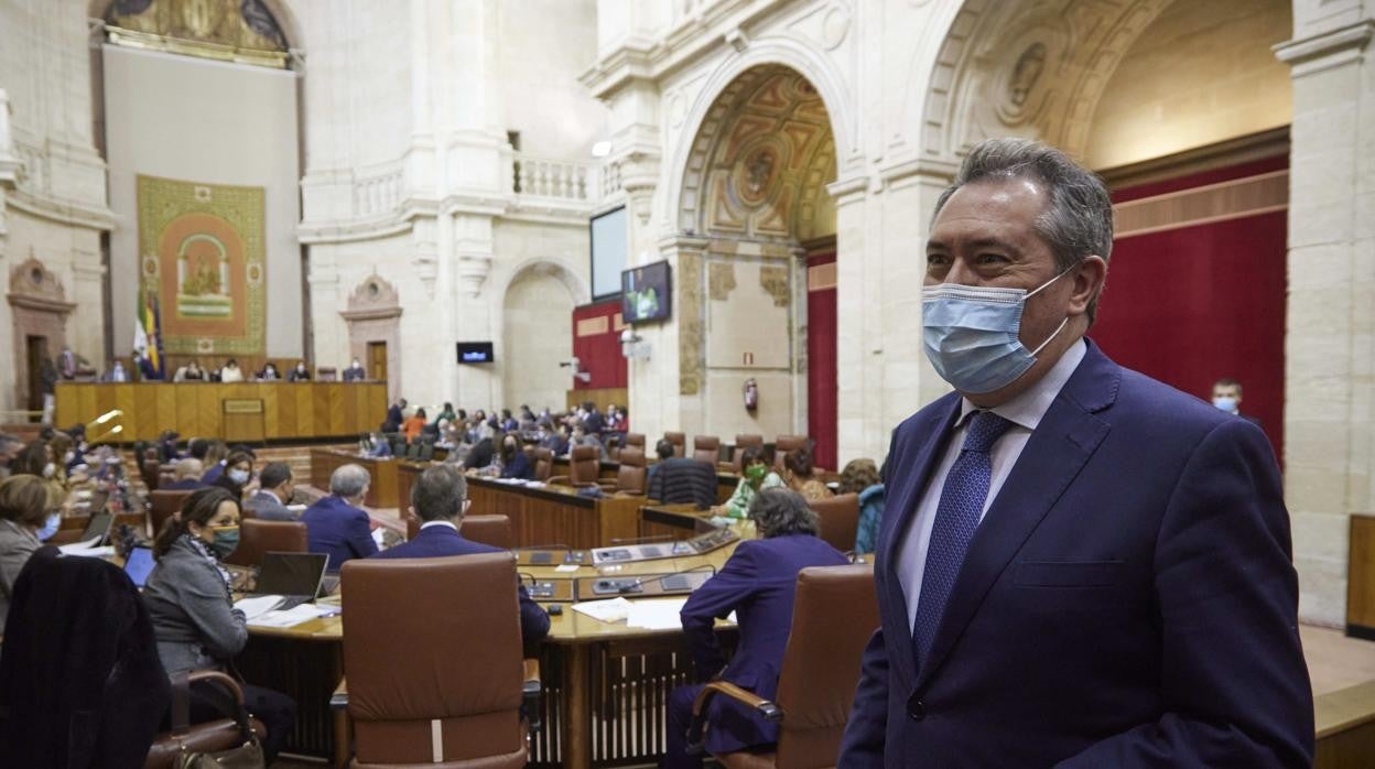 Juan Espadas, en el Parlamento de Andalucía