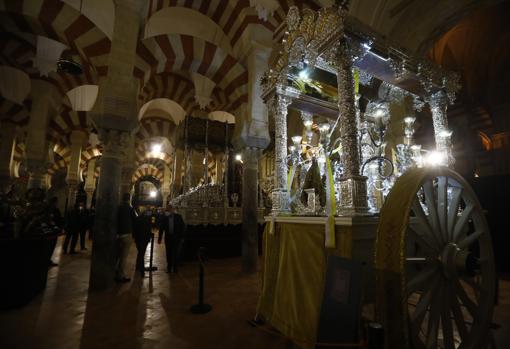 La carreta del Rocío, en la exposición de noviembre en la Catedral