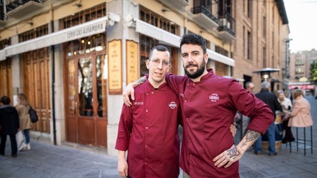 La taberna de Granada elegida por Juanma Moreno para su discurso de Año Nuevo: «Es un puntazo»