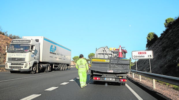 El Gobierno gastará 5,3 millones en el firme de la       N-432 hasta Jaén... mientras llega la eterna A-81