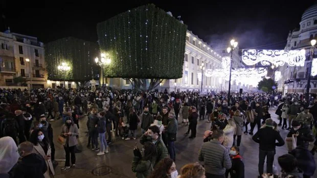 Andalucía celebra el fin de año sin incidencias graves y más de 1.700 llamadas al 112