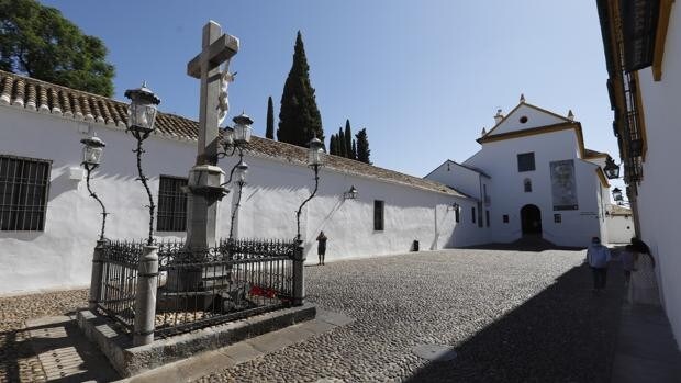 El Cristo de los Faroles de Córdoba, lo que se retoca y mejora para no cambiar nada