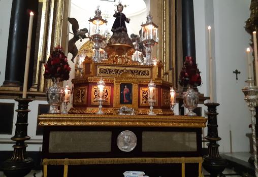 (Vídeo) El Pastorcillo Divino de Capuchinos reparte su gracia por las calles de Córdoba