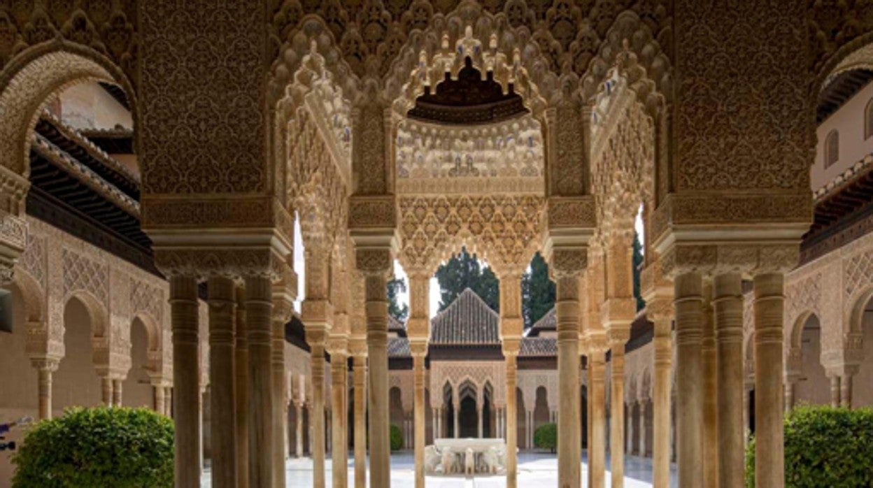 La Alhambra vuelve a aparecer como la joya de la corona para la reputada revista de viajes