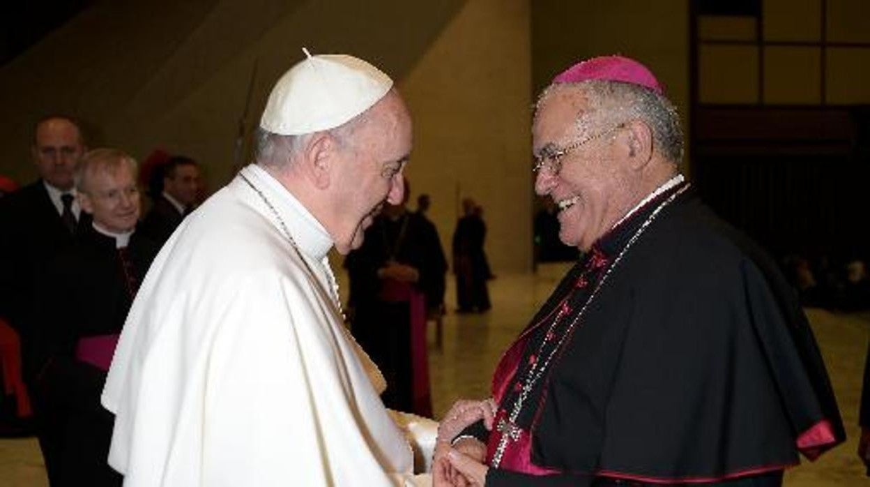 El obispo de Córdoba con el Papa en una imagen de archivo