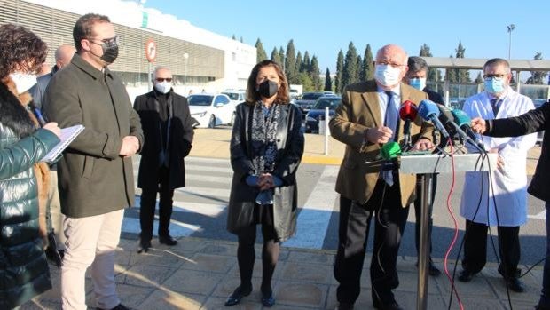 Jesús Aguirre, consejero de Salud: «El 70 por ciento de los ingresos en UCI son personas no vacunadas»