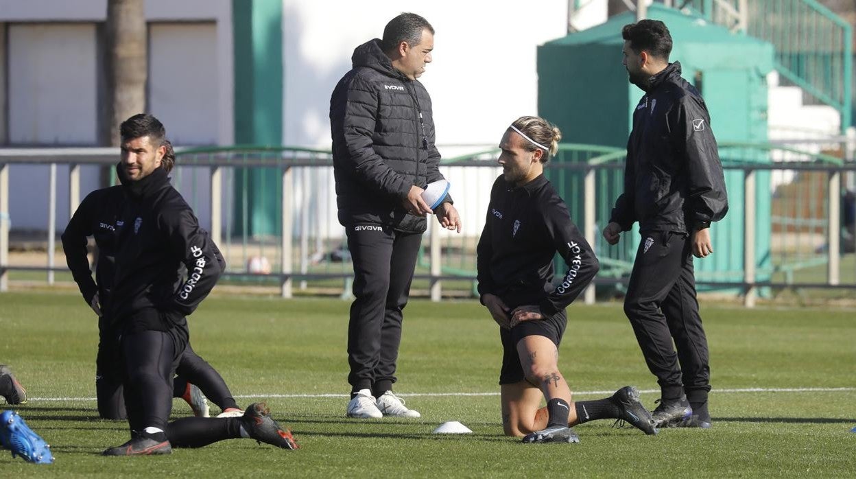 Willy, en una acción del entrenamiento tras el regreso del Córdoba CF de Baréin