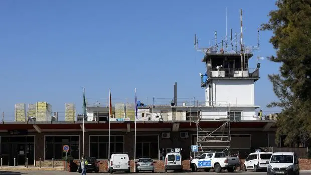 El futuro del aeropuerto de Córdoba | Del peligro del AVE ‘low cost’ al atractivo para las escuelas de pilotos