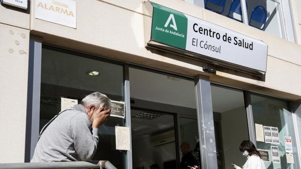 Los gobiernos del PSOE restaron 7.000 millones al sistema sanitario andaluz