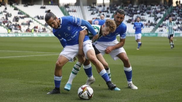 El Córdoba CF sigue la fiesta en El Arcángel: otro baile ante el Xerez Deportivo FC (4-0)