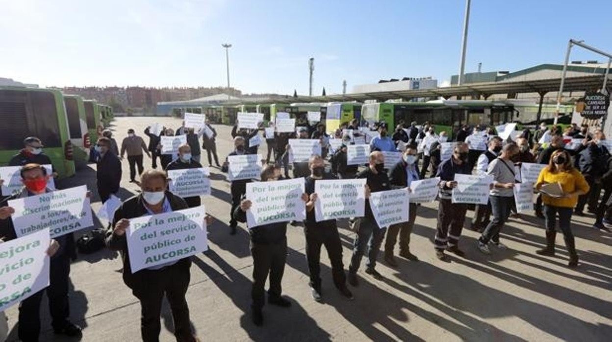 Trabajadores de Aucorsa en la protesta de principios de mes