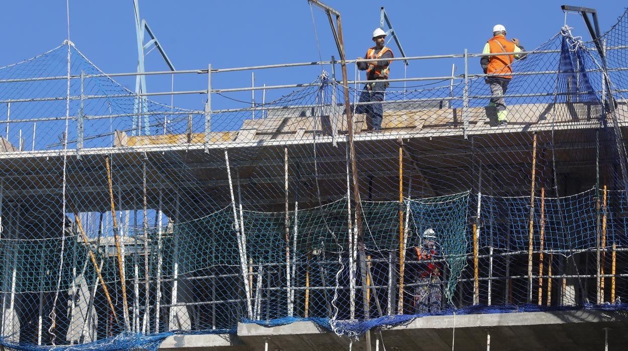 Trabajdores de la construcción, en una promoción en ejecución en la ciudad de Córdoba