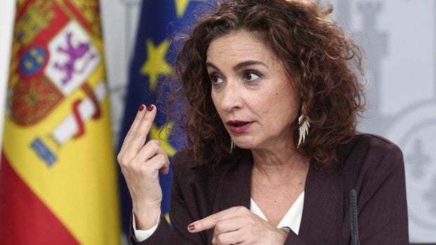 La Junta de Andalucía rebate a la ministra Montero con el dictamen que hizo como consejera de Hacienda